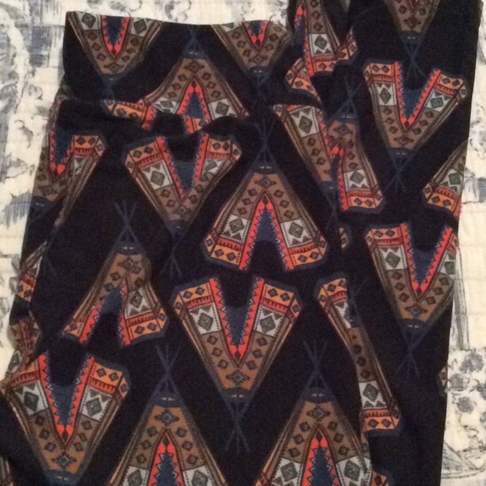 🦅LulaRoe Tee Pee Leggings🦅